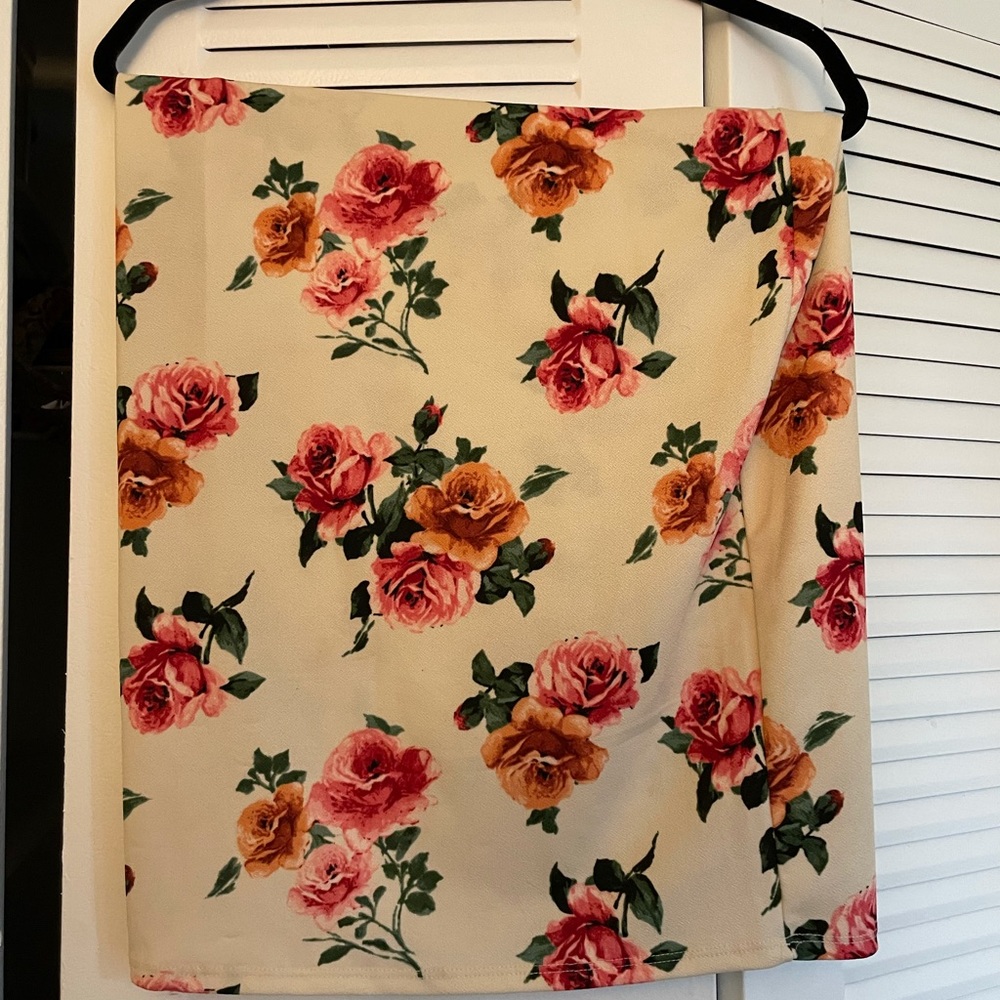 Medium Vintage LuLaRoe Cassie Skirt Floral